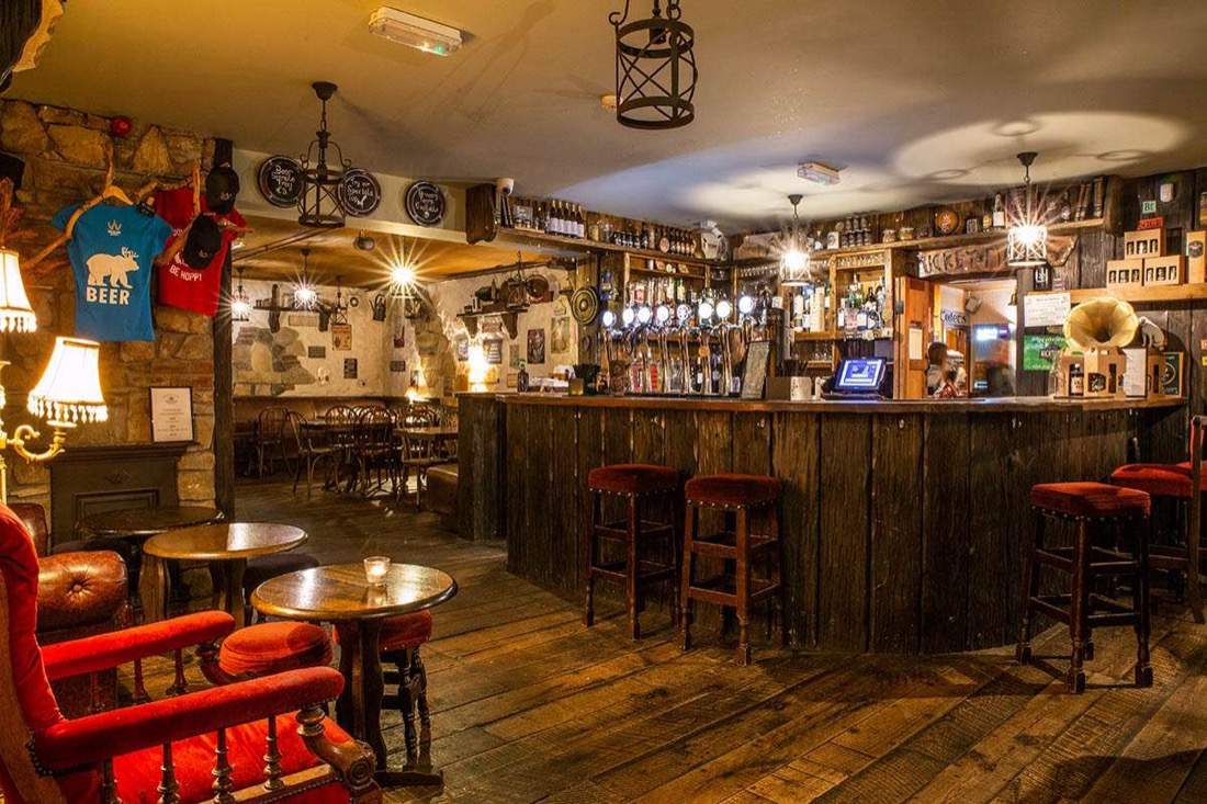 Mickey Finn's Pub, Redcross